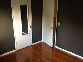 4th image of 989 E La Verne Ave