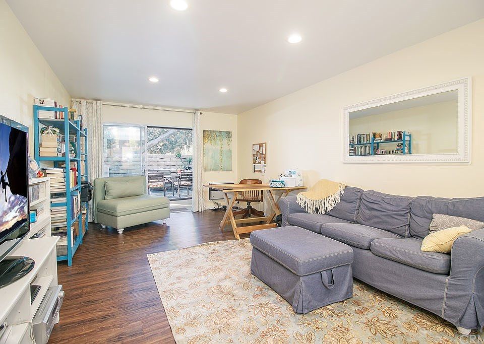 1st image of 1000 W Macarthur Blvd APT 77