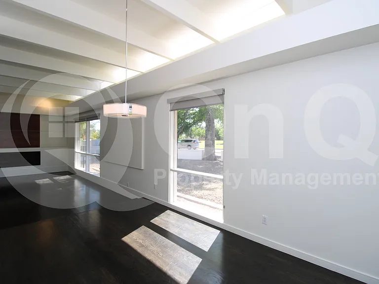 3135 N 48th St — Photo 10