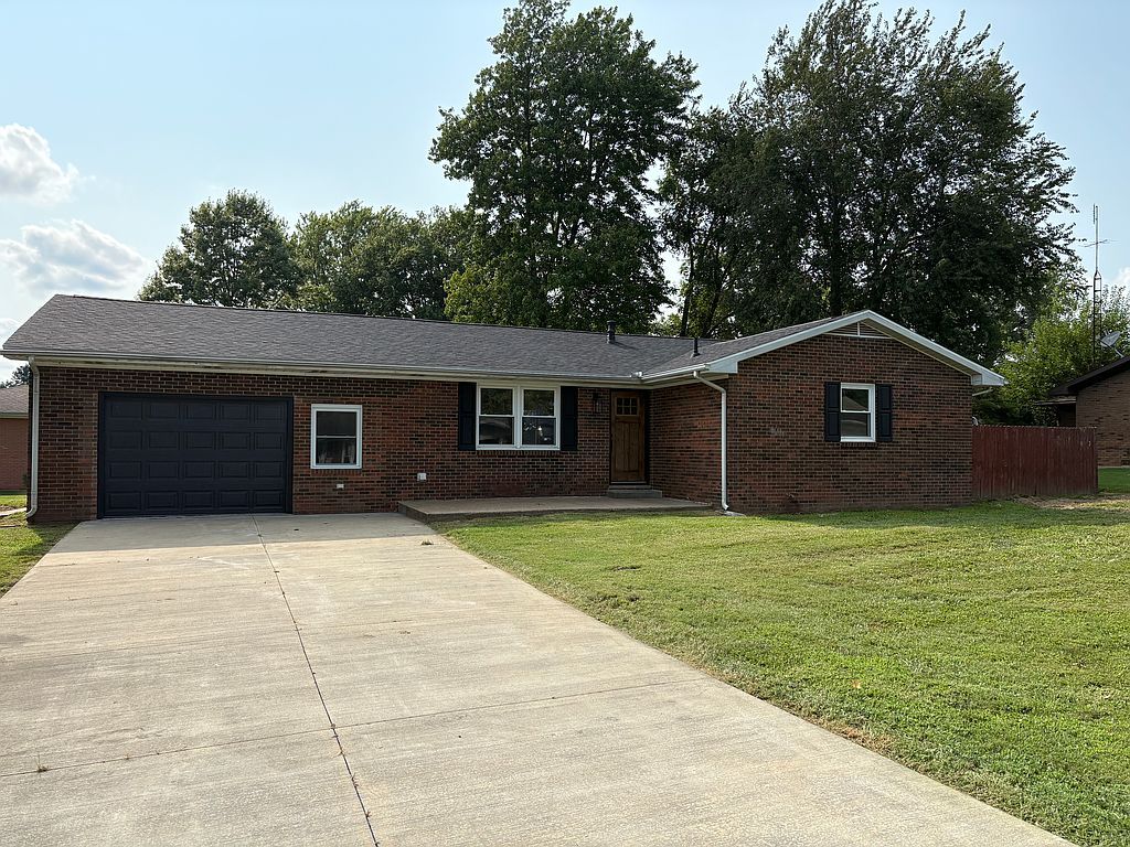 850 N Rebel Sq E - Property Image