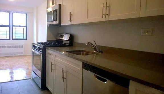 3rd image of 14030 Beech Ave #3C