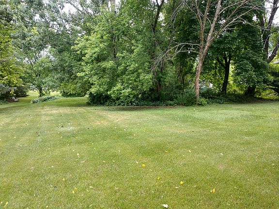 3rd image of W157N-11628 Fond Du Lac Ave