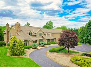 6610 Illiamna Trl, McHenry, IL 60050