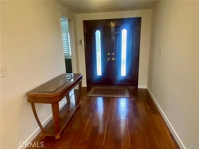 3 bed, 2542 sqft, $6,000 — Photo 3