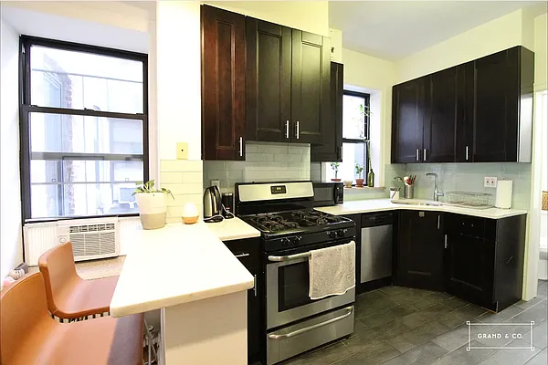 Rented by Grand & Co. | media 7