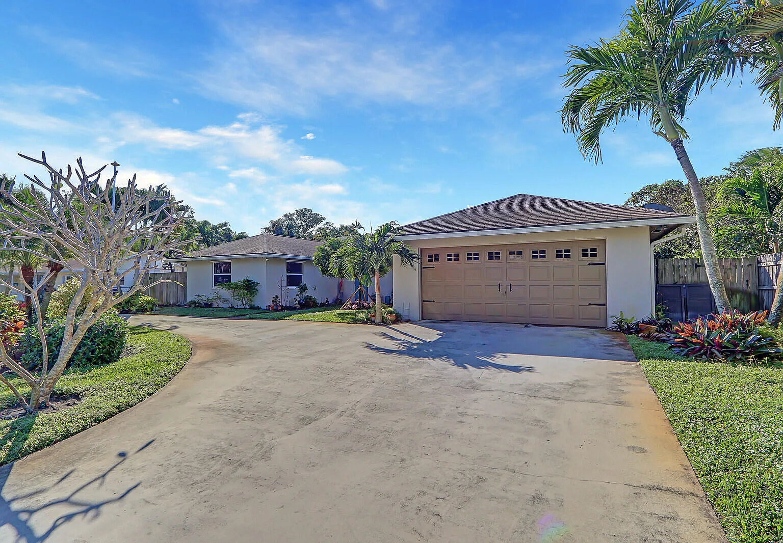 3 bed, 2.0 bath, 2053 sqft, $4,800 — Photo 3
