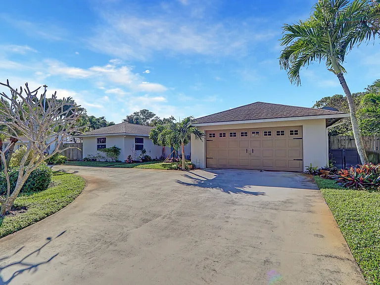 5140 Laird Ln — Photo 3