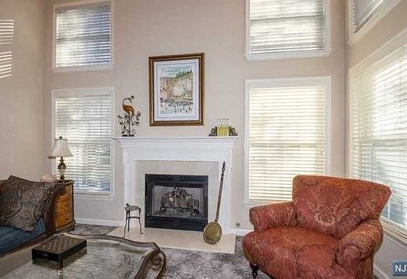 5th image of 18 Waldeck Ct #34