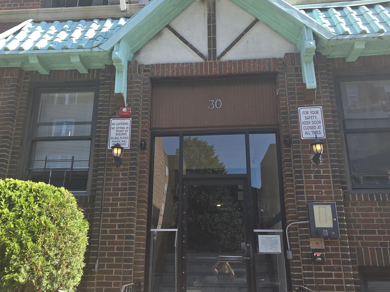 30 Kensington Ave — Photo 2