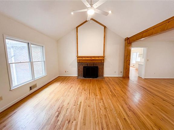 3rd image of 330 Godsey Rd