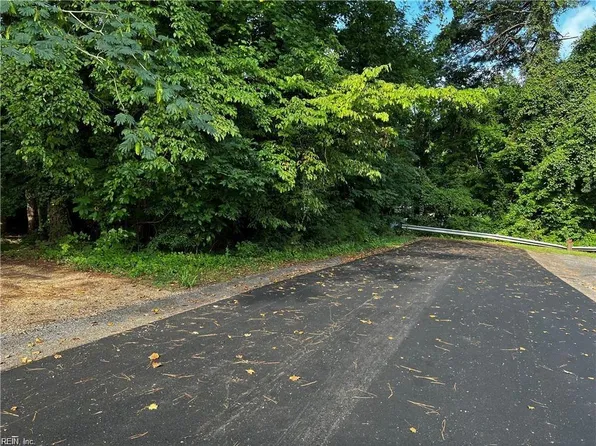 536 Burbank St, Williamsburg, VA 23185