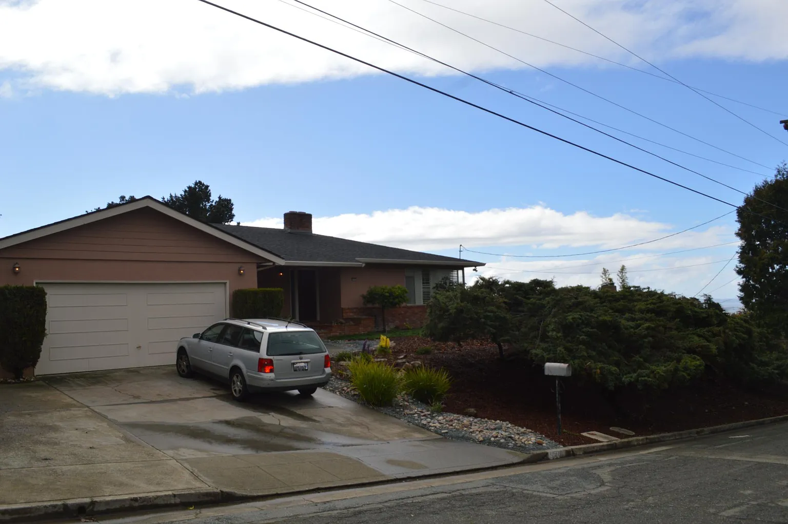 10401 Greenview Dr photo 1