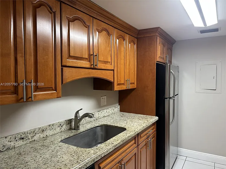 7965 SW 86th St #105 — Photo 6