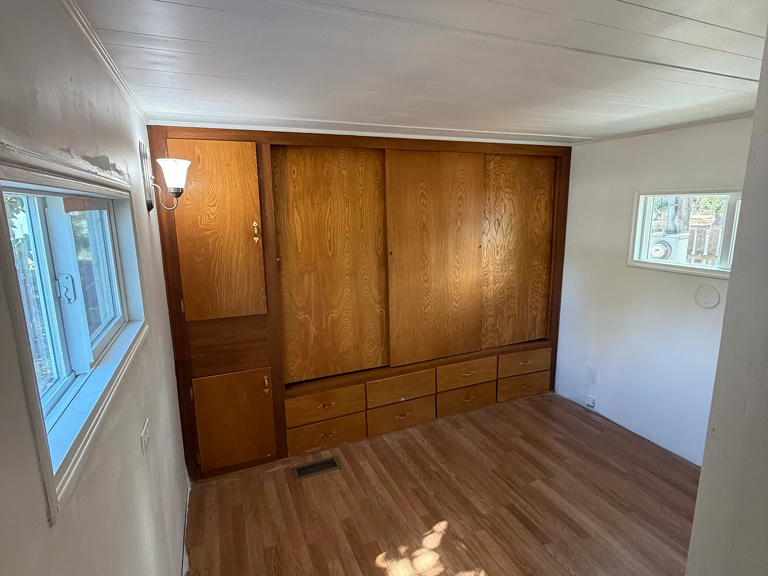 2 bed, 550 sqft, $1,000 — Photo 2