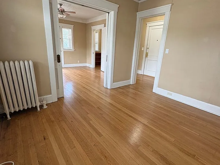 3301 Dewey Ave — Photo 3