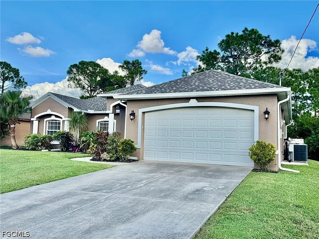 3 bed, 2.0 bath, 1827 sqft, $2,150 — Photo 2