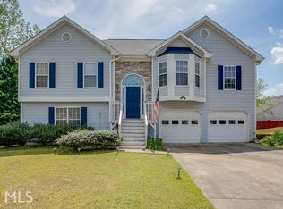 821 Hobbit Cir, Sugar Hill, GA 30518