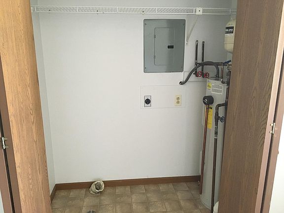 5th image of 800 Village Dr #1