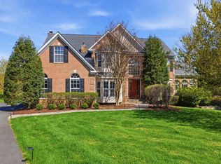 35290 Prestwick Ct, Round Hill, VA