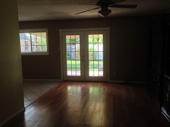 3rd image of 2116 Hibiscus Ave