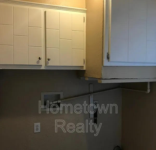 1013 Kelly Park Rd — Photo 23