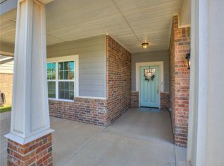 9212 Arman Dr, Yukon, OK 73099