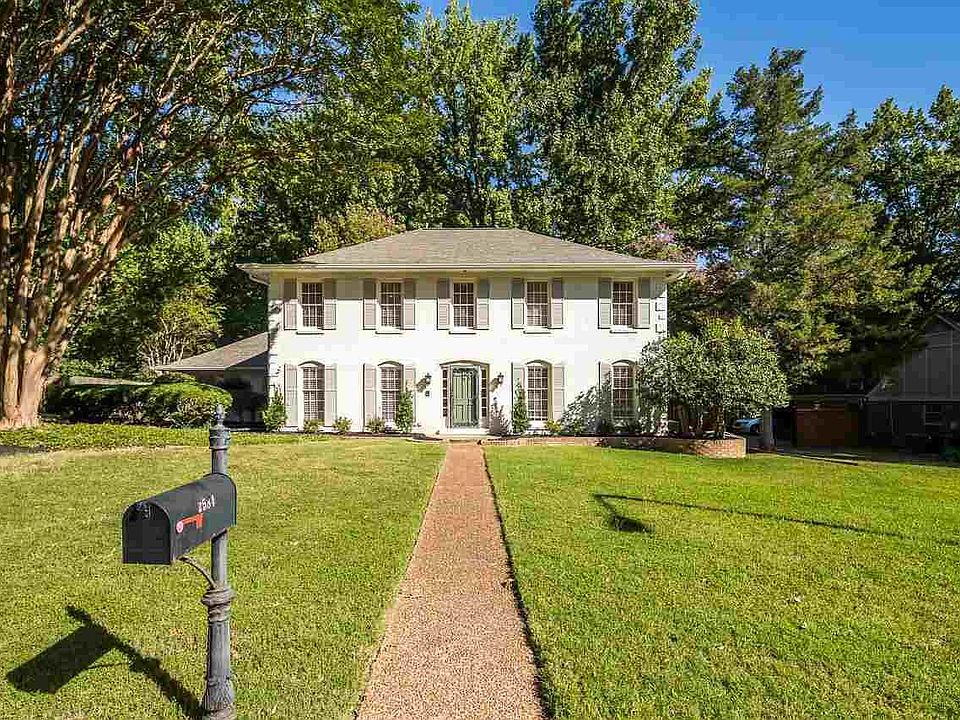 1st image of 2584 Cedarwood Dr