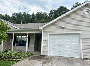 929 Ashley Michelle Ct, Knoxville, TN 37934