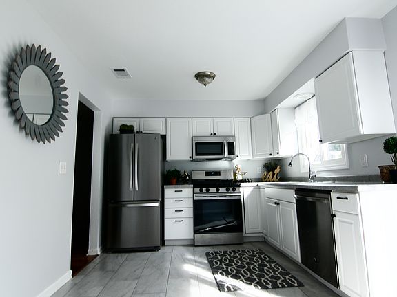 5th image of 2339 Dogwood Ln