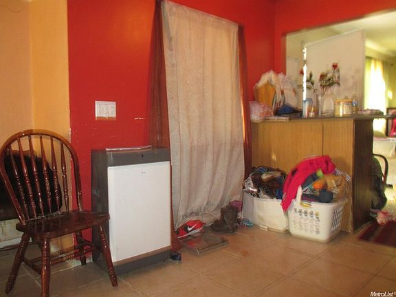 4th image of 2367 Mangrum Ave
