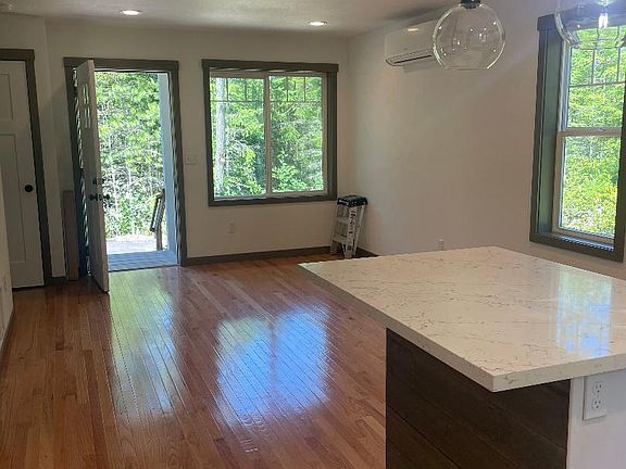 5th image of 3657 Davie Ln #B