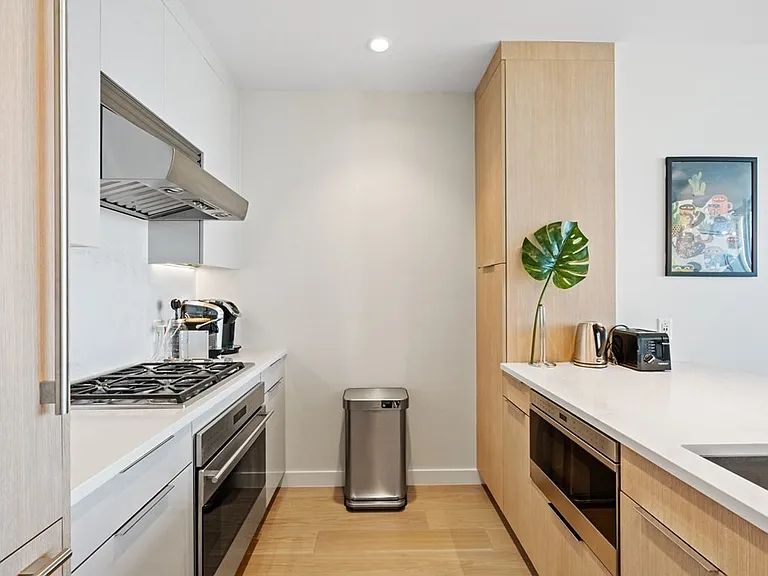 188 Brookline Ave #20E — Photo 7