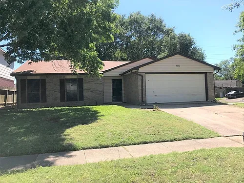 5202 Santrey Dr Photo 1