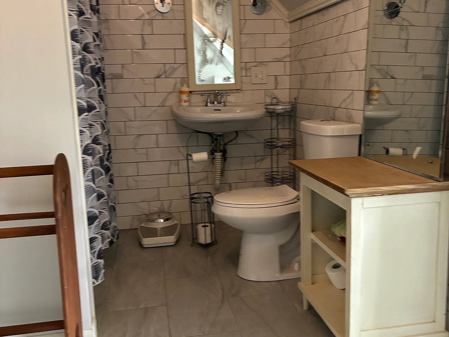 4 bed, 2000 sqft, $2,800 — Photo 2