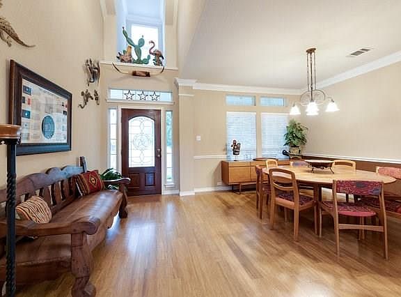 4th image of 616 S Lynnwood Trl
