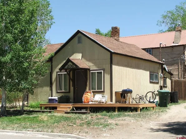 613 W New York Avenue, Gunnison, CO 81230