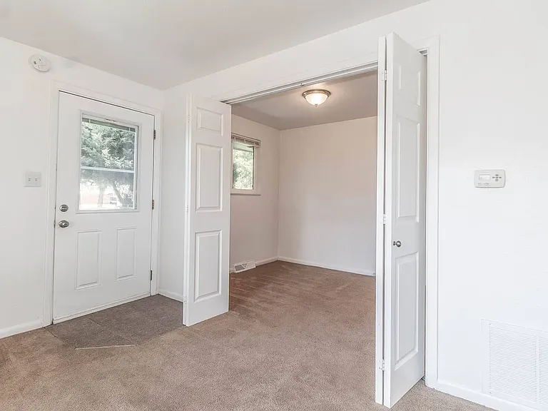 81 W Southern St — Photo 11