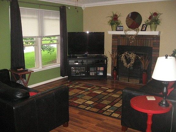 4th image of 120 Long Meadow Dr