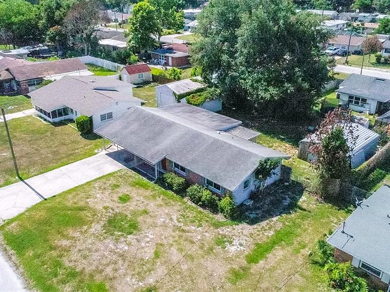 2420 Avenue A NW — Photo 21