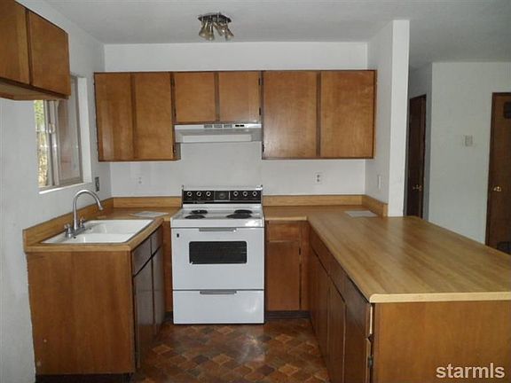 5th image of 2486 Kubel Ave