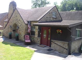 1110 Sunset Dr, Fairmont, WV 26554