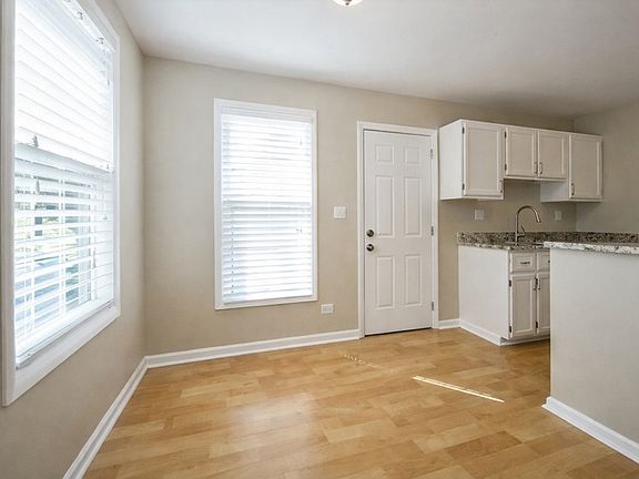 5th image of 1000 Wesley Ln #1