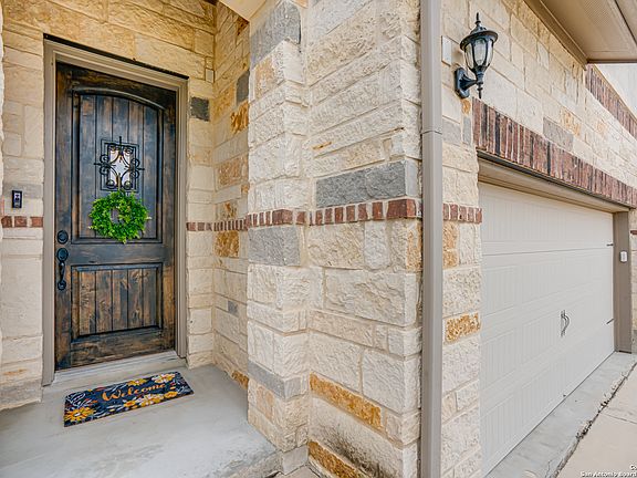 3rd image of 1422 CLELAND PL