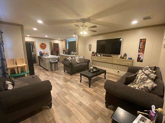 2nd image of 602 Rockrose Dr