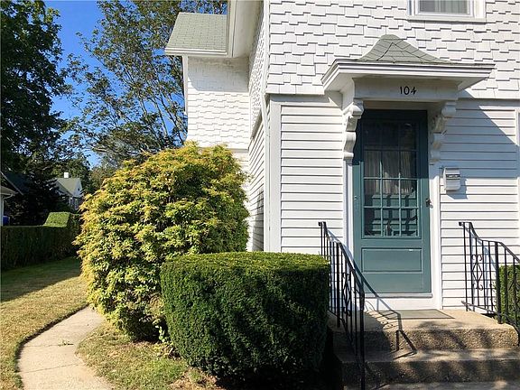 2nd image of 104 Meadow Ave