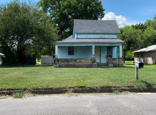 1621 Menor St, Winfield, KS 67156