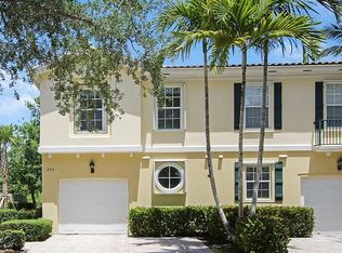 225 Fortuna Dr, Palm Beach Gardens, FL 33410