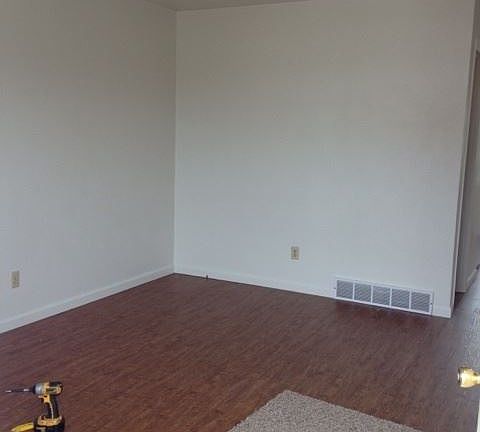 2nd image of 643 W 61st St #4308153
