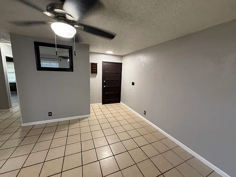 6909 Oldham — Photo 16