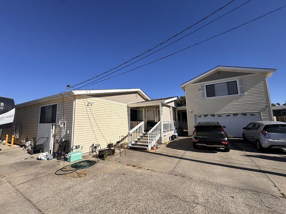 1st image of 4661 Grove St